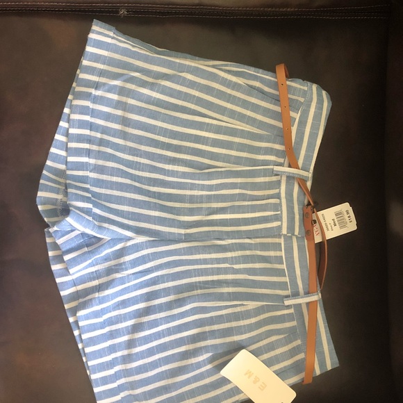 Shorts - Picture 2 of 2